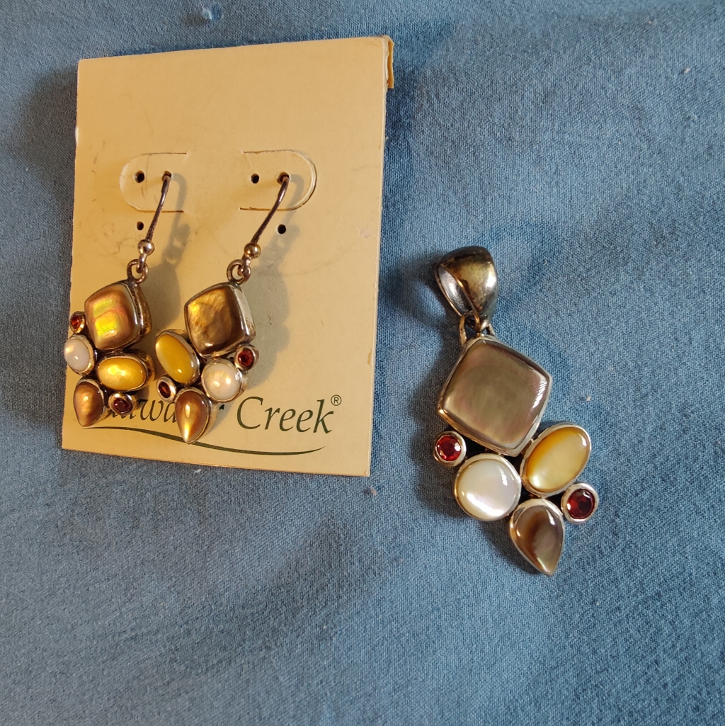 New Coldwater Creek Pendant And Earrings Sterling Silver And Genuine Stone 23$